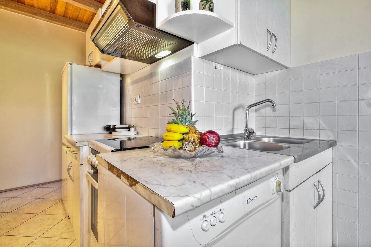 Lana House With Apartment Petrovija Dış mekan fotoğraf